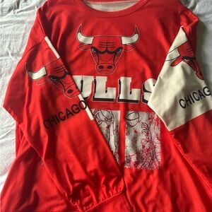 SHEIN Red and White Chicago Bulls Long Sleeve Tee